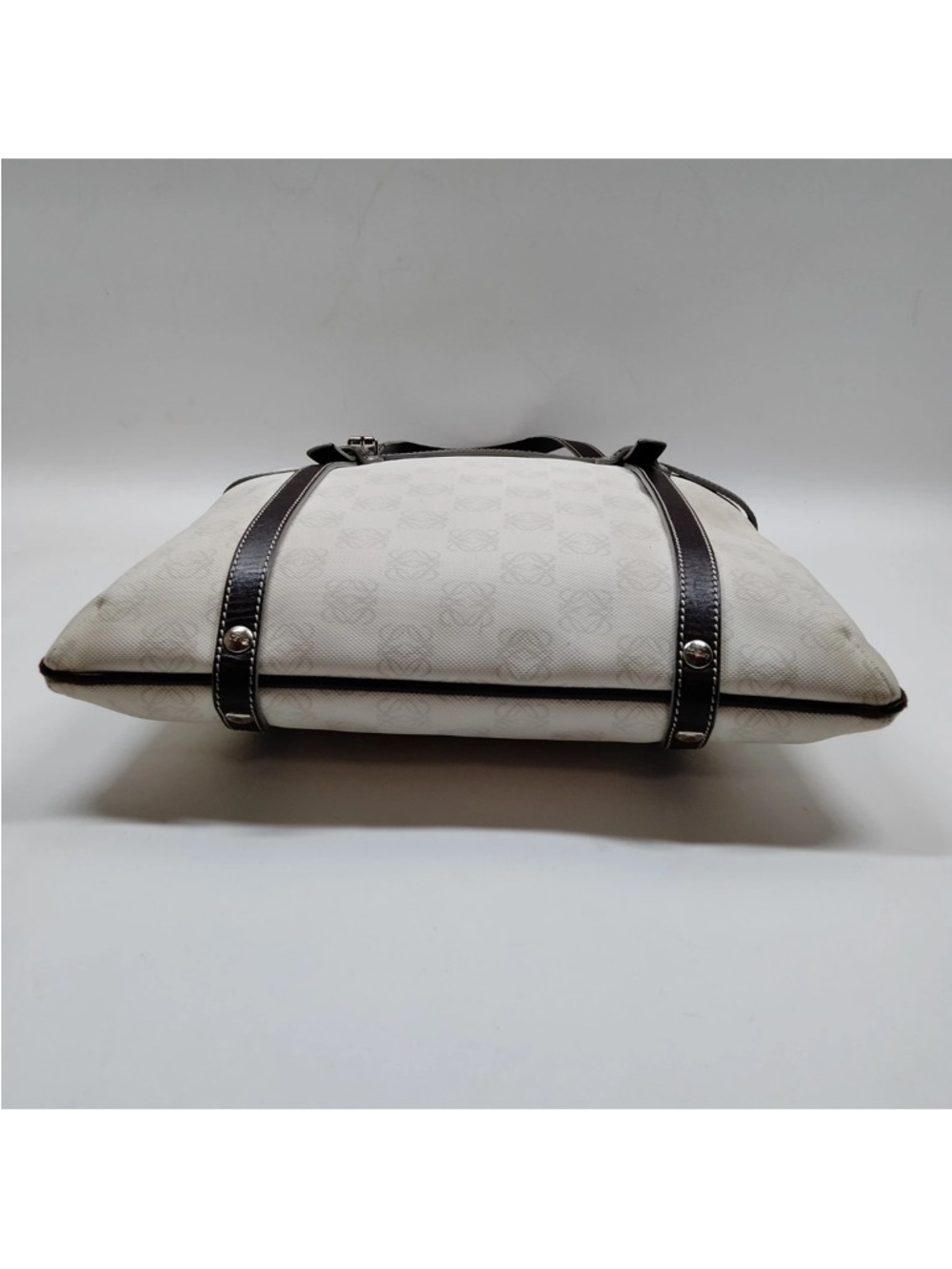 Loewe Anagram Logo White Tote - Picture 5 of 9